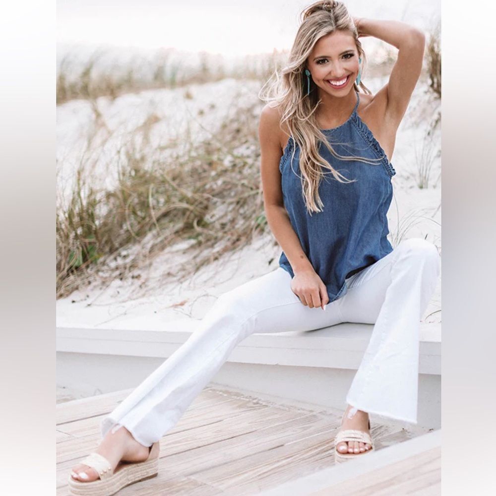 PARADISE POINT CHAMBRAY TANK✨ - Picture 2 of 11